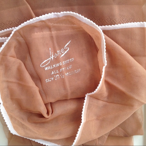 Hanes 1 pair VTG Nylon Thigh Hi Hosiery Stocking Bali Rose NWB - Picture 5 of 16